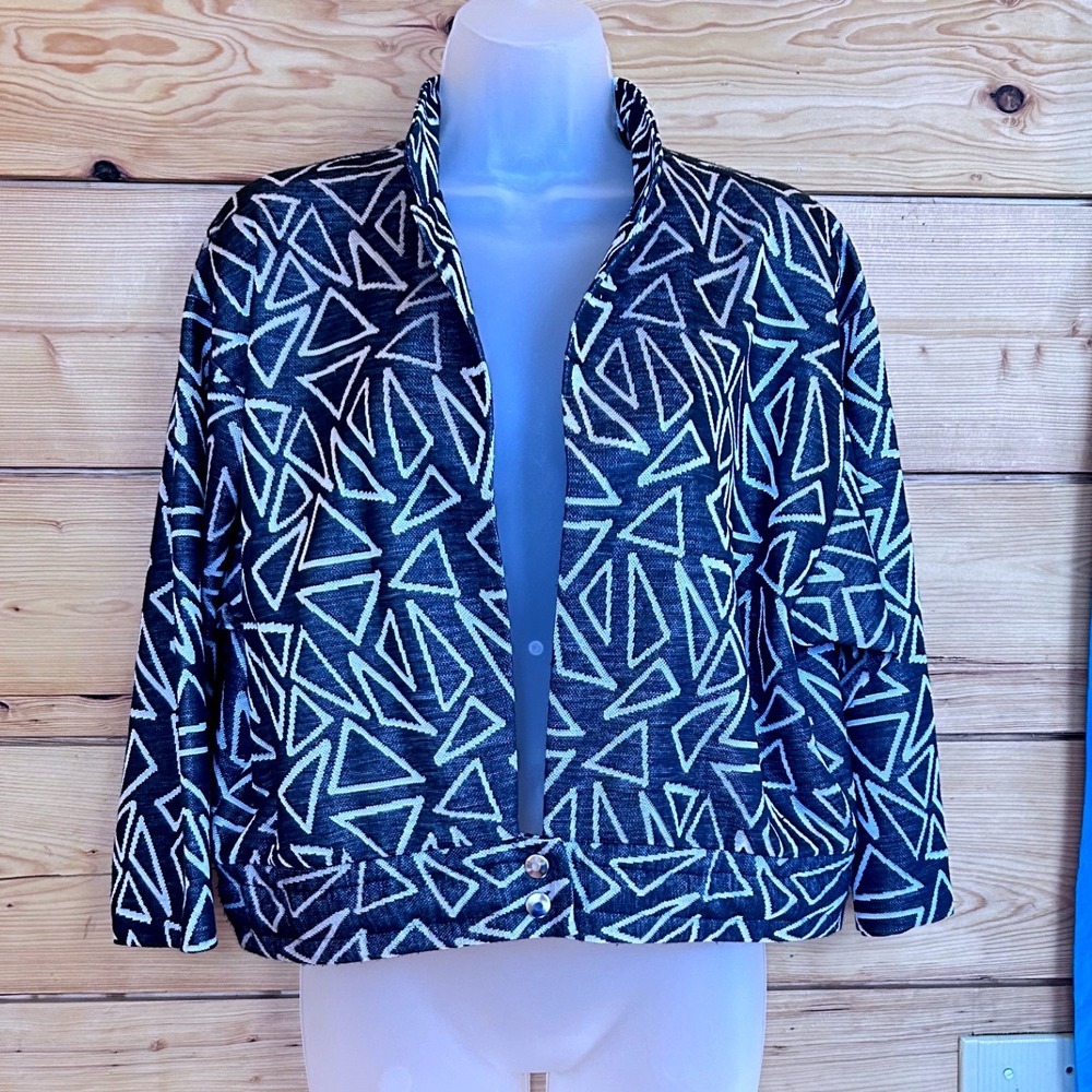 Vintage Handmade Geometric Triangle Print Cropped Open Front Jacket Black White
